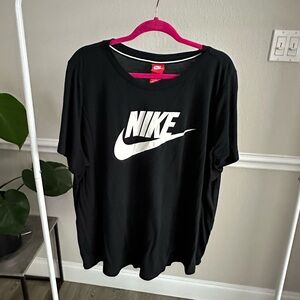 Nike 3X (24/26)Black Athletic Tee